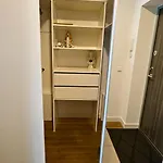 Zhouse Apartamentai Netoli Pc Akropolis