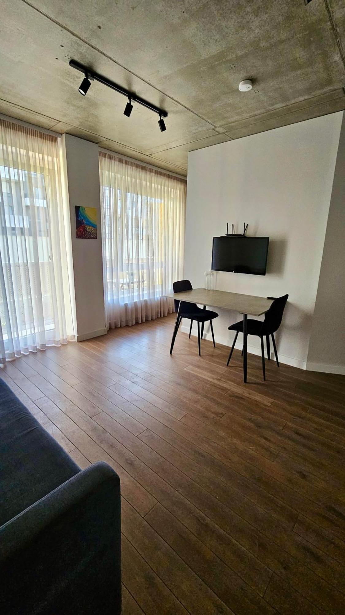 Zhouse Apartamentai Netoli Pc Akropolis Butas Vilnius