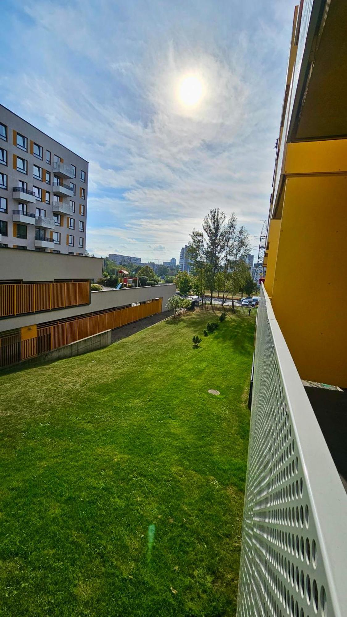 Zhouse Apartamentai Netoli Pc Akropolis Vilnius
